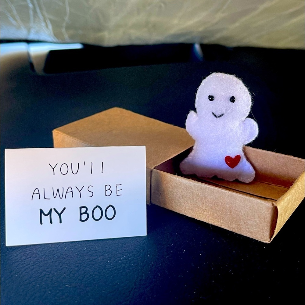 A Little Pocket Hug Card With A Ghost Doll, Various Sayings